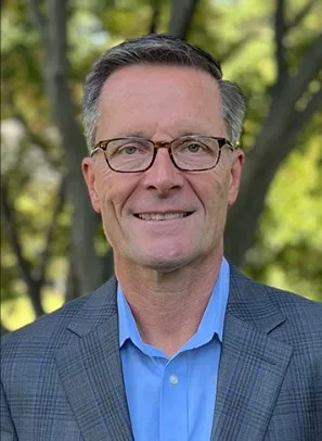 Headshot of Del Crandall