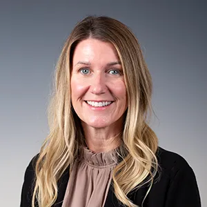 Headshot of Laura Thomas