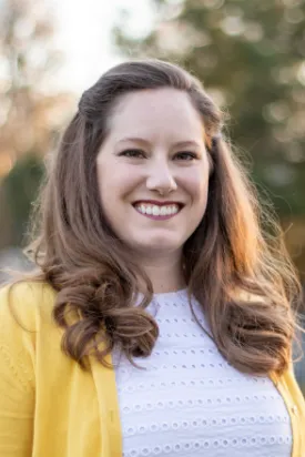 Headshot of Sarah Dauterive